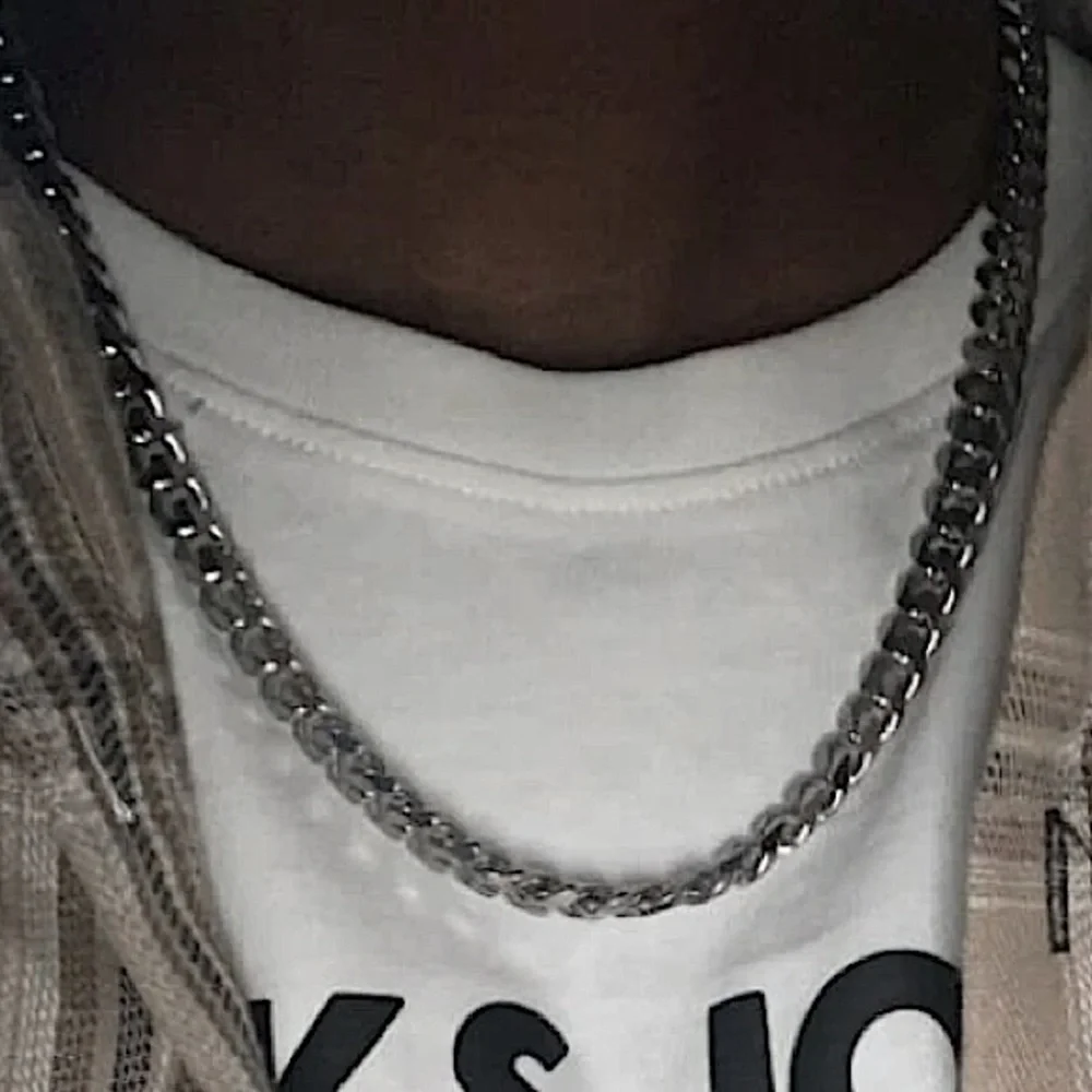 STAINLESS STEEL CHAIN LINK NECKLACE - Picture 8 of 9